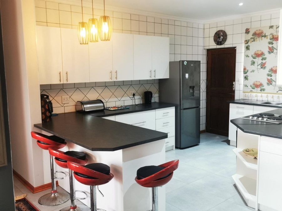 3 Bedroom Property for Sale in Wavecrest Eastern Cape